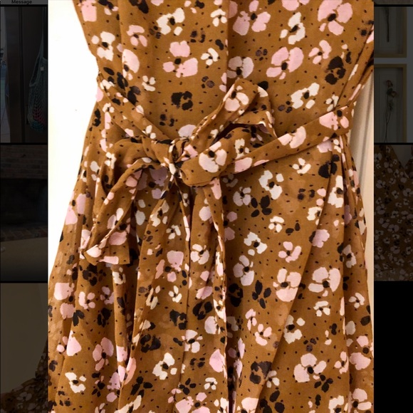 Gold Floral Ruffle Long-Sleeved Dress - Picture 4 of 6